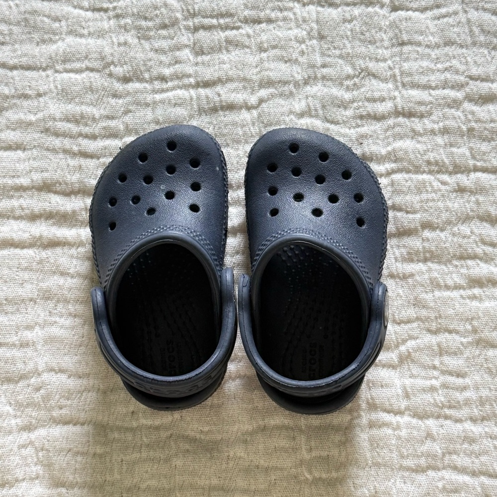 Crocs size: 4c - Picture 2 of 4